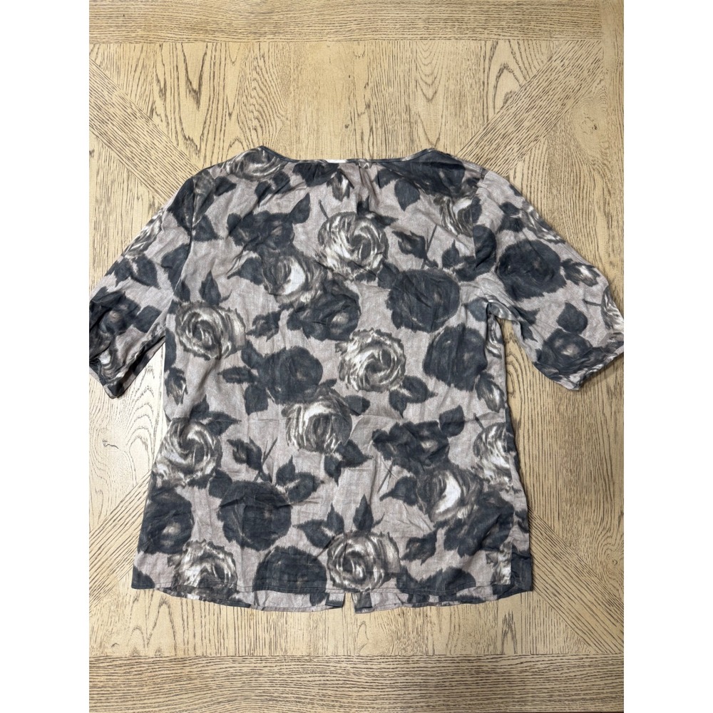 Talbots Woman Floral Print Blouse Top Round Neck Short Sleeve Size 12 - Picture 3 of 8